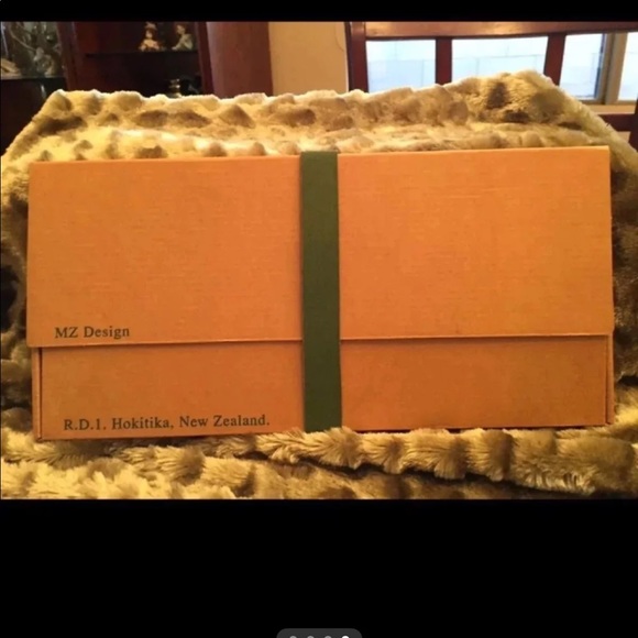 Cutting/Cheese Board and Spreader..NWT (Handmade) - Picture 4 of 4